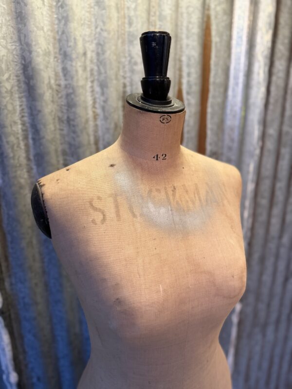Female Stockman Bust - Image 2