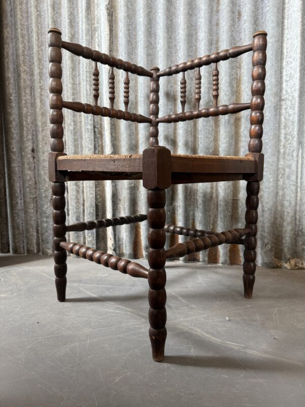 Corner Bobbins Chair