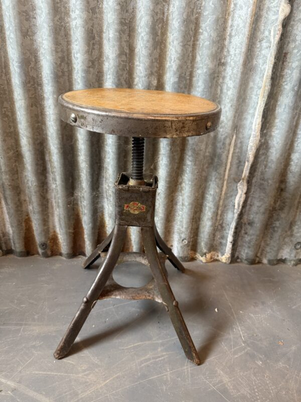 Evertaut Swivel Stool - Image 2