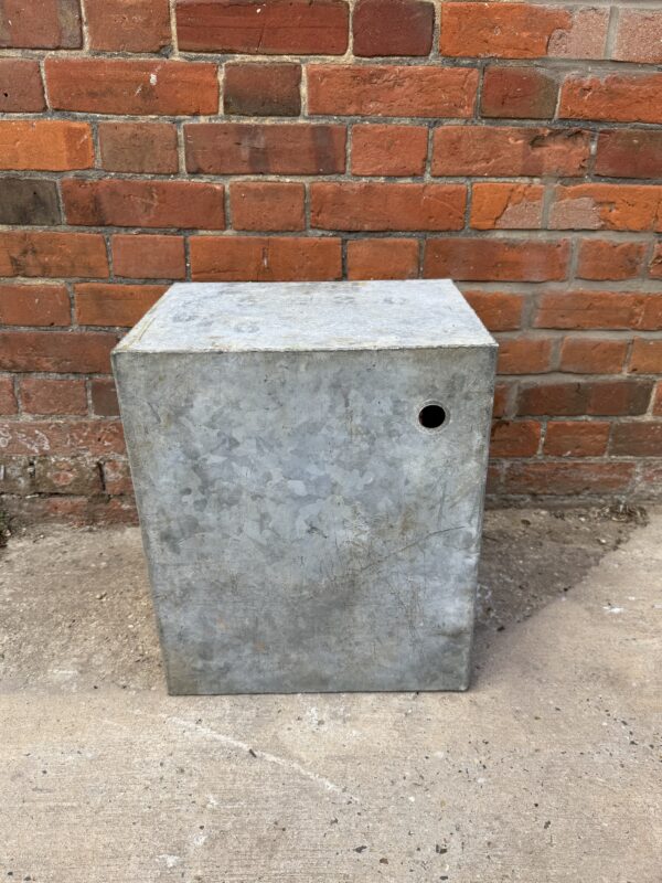 Vintage Galvanised Planter / Tank - Image 4