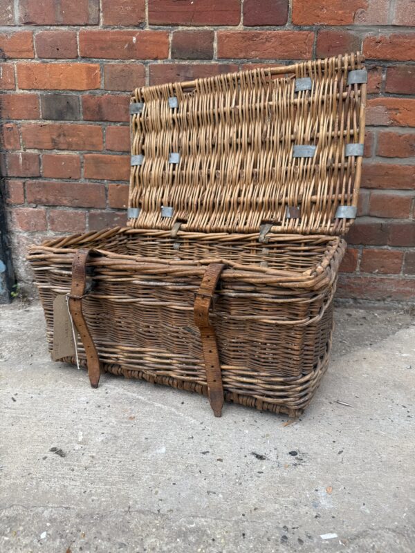 Vintage Wicker Picnic Hamper with Leather Straps