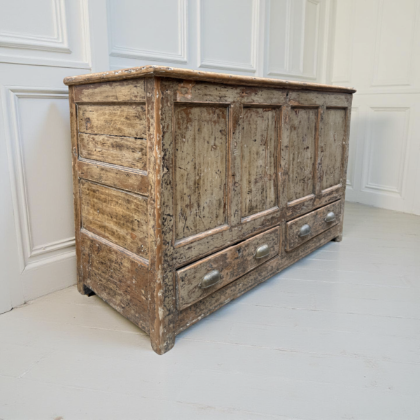 19th c. Welsh pine mule chest from Anglesey - Image 3
